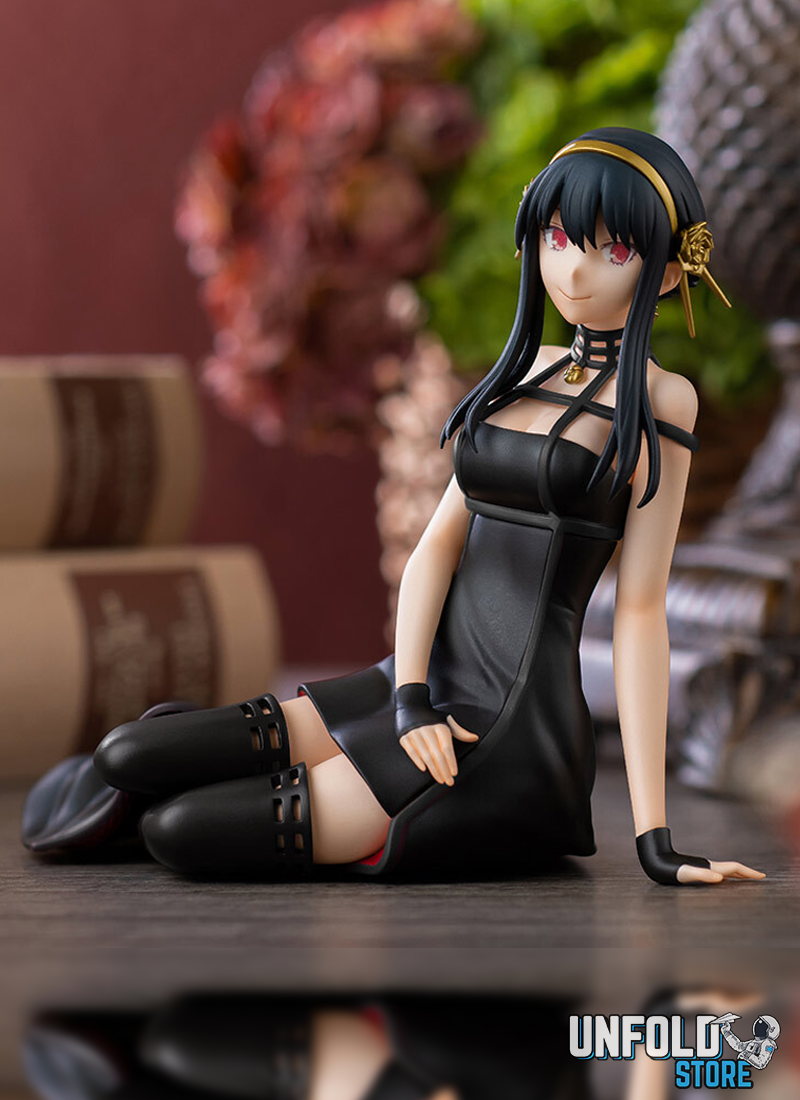 Yor Forger Figure Thumb